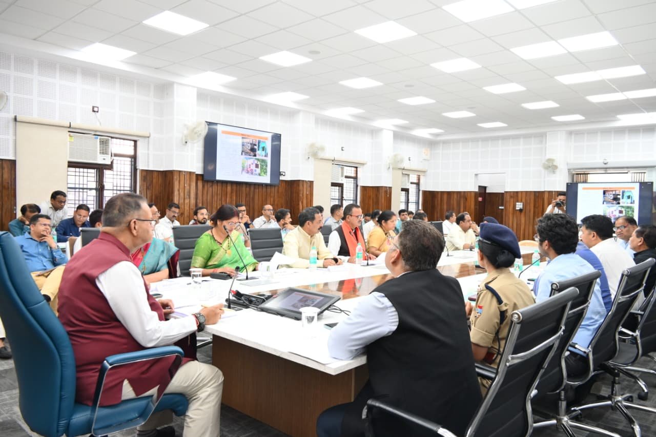 मंत्री जोशी ने की केदारनाथ यात्रा व्यवस्थाओं एवं मानसून तैयारियों की व्यापक समीक्षा